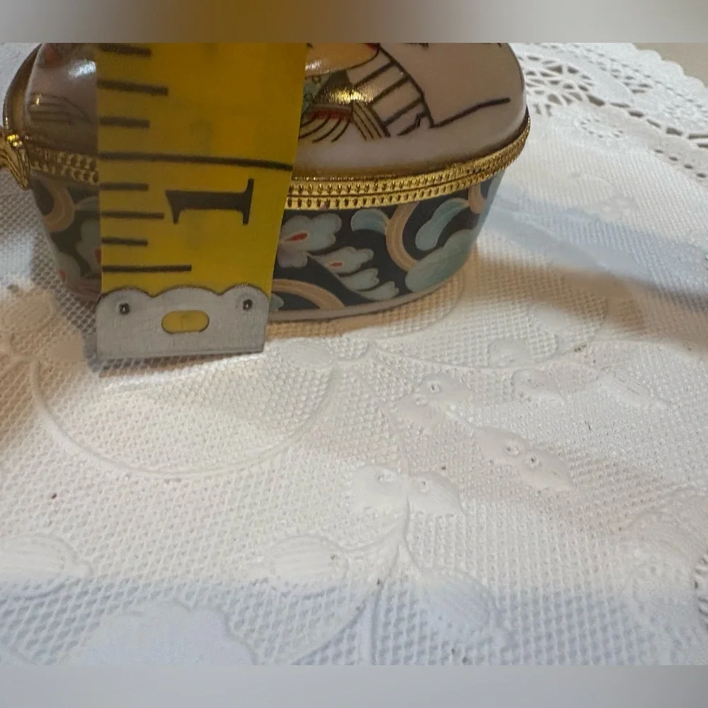 Japanese Hand Painted Heart-Shaped Ceramic Trinket Box